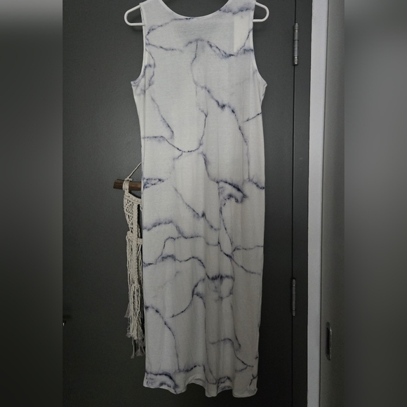 OAK + FORT Dresses & Skirts - Oak + Fort Marble Print Sleeveless Dress